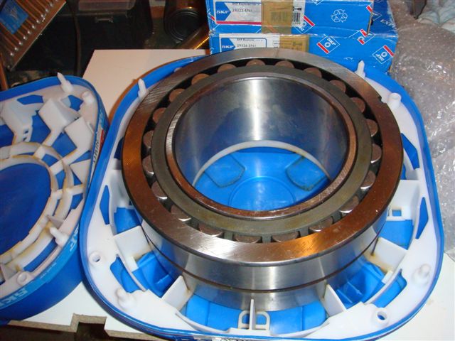 24022CC/W33 Spherical roller bearing 110x170x60mm