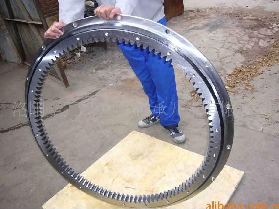 I.850.20.00.C Slewing Bearing with internal gear 649.2x848x56mm