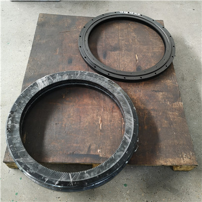 L6-22E9Z Slewing Rings(25.15*17.09*2.2inch) with External Gears for Mining and Forestry equipment