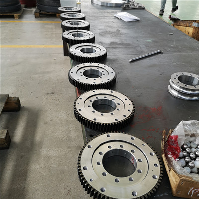 I.1300.32.00.C Internal gear flange slewing turntable bearing(1300*1012*90mm) for mobile trailers