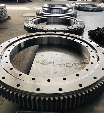 KUD02250-045VA15-900-000 slewing bearing with external gear teeth 2475.2*2089*114mm