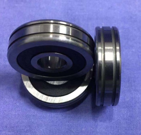 SKF 22308 E Spherical Radial Bearing, Straight Bore, Lubrication Groove, 3 Hole Outer Ring, Steel Cage, Normal Clearance, 40mm Bore, 90mm OD, 33mm Width