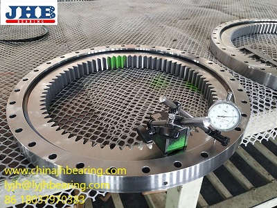 VLI200414N slewing bearing 518*325*56mm