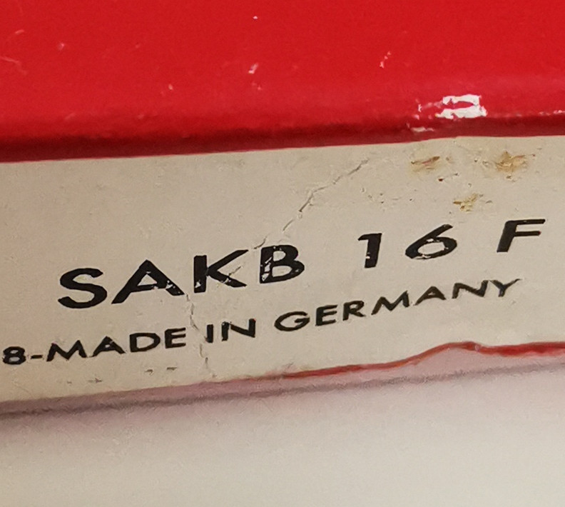 SAKB 16 F Rod end maintenance-free male thread 16x43x21 mm