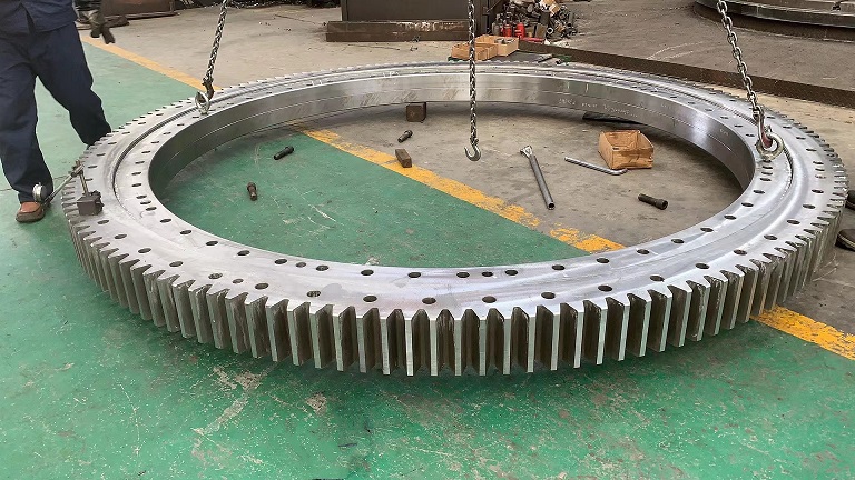 Three row roller slewing bearing 32-20 1250/2-06750 for offshore crane