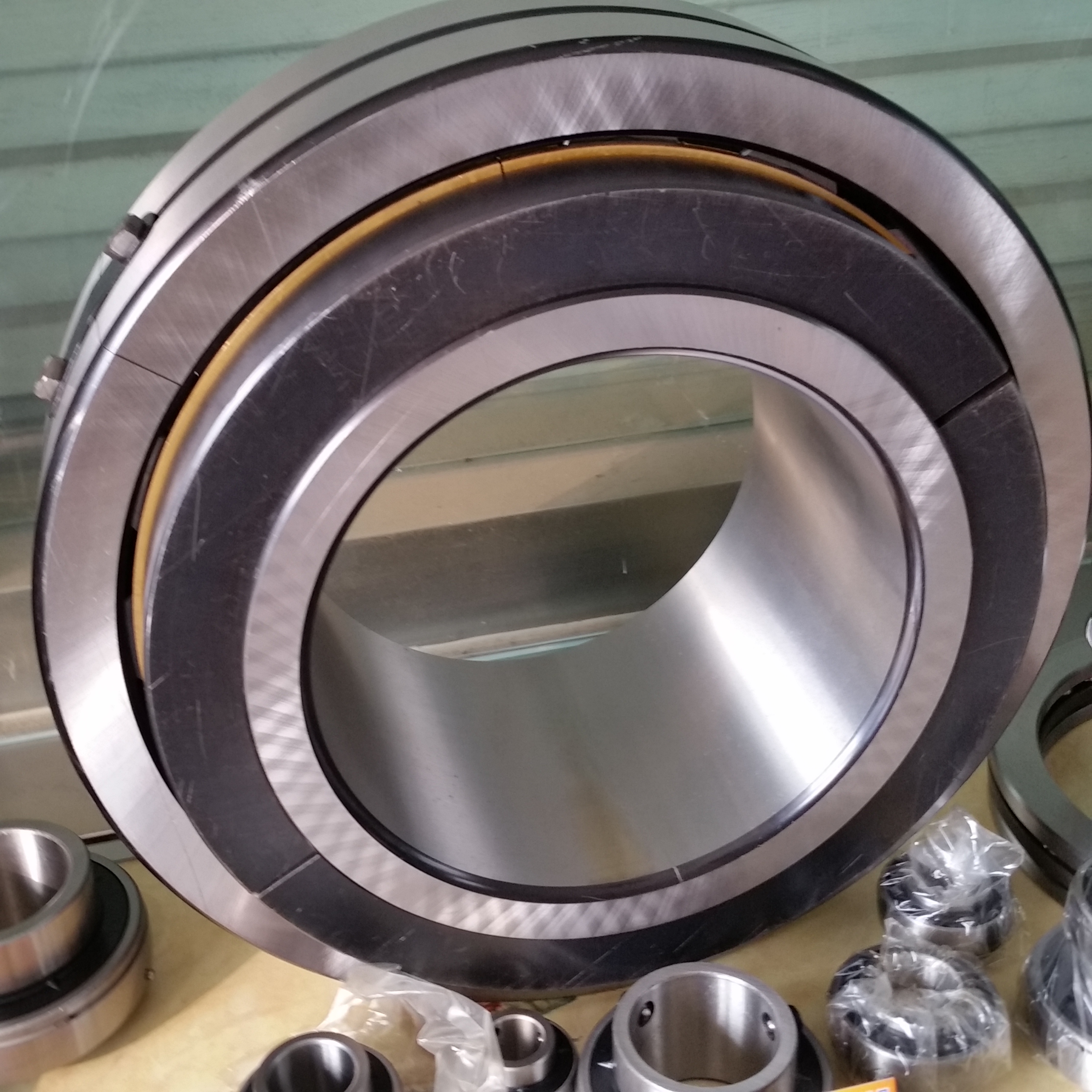Deep groove ball bearings 618/530M 530X650X56