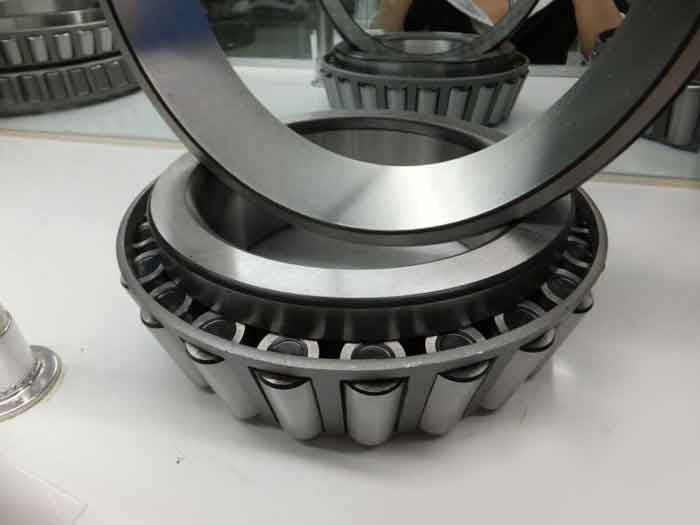 High quality tapered roller bearing 33011
