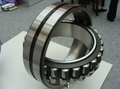 21318 CCK spherical roller bearing 90x190x43mm
