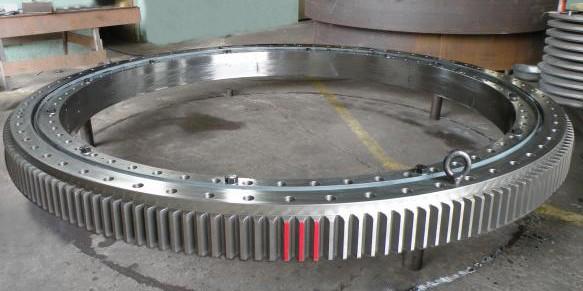 A18-89E1 Four Point Contact Ball Slewing Bearing With External Gear